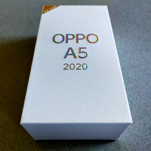 OPPO A5 2020の箱
