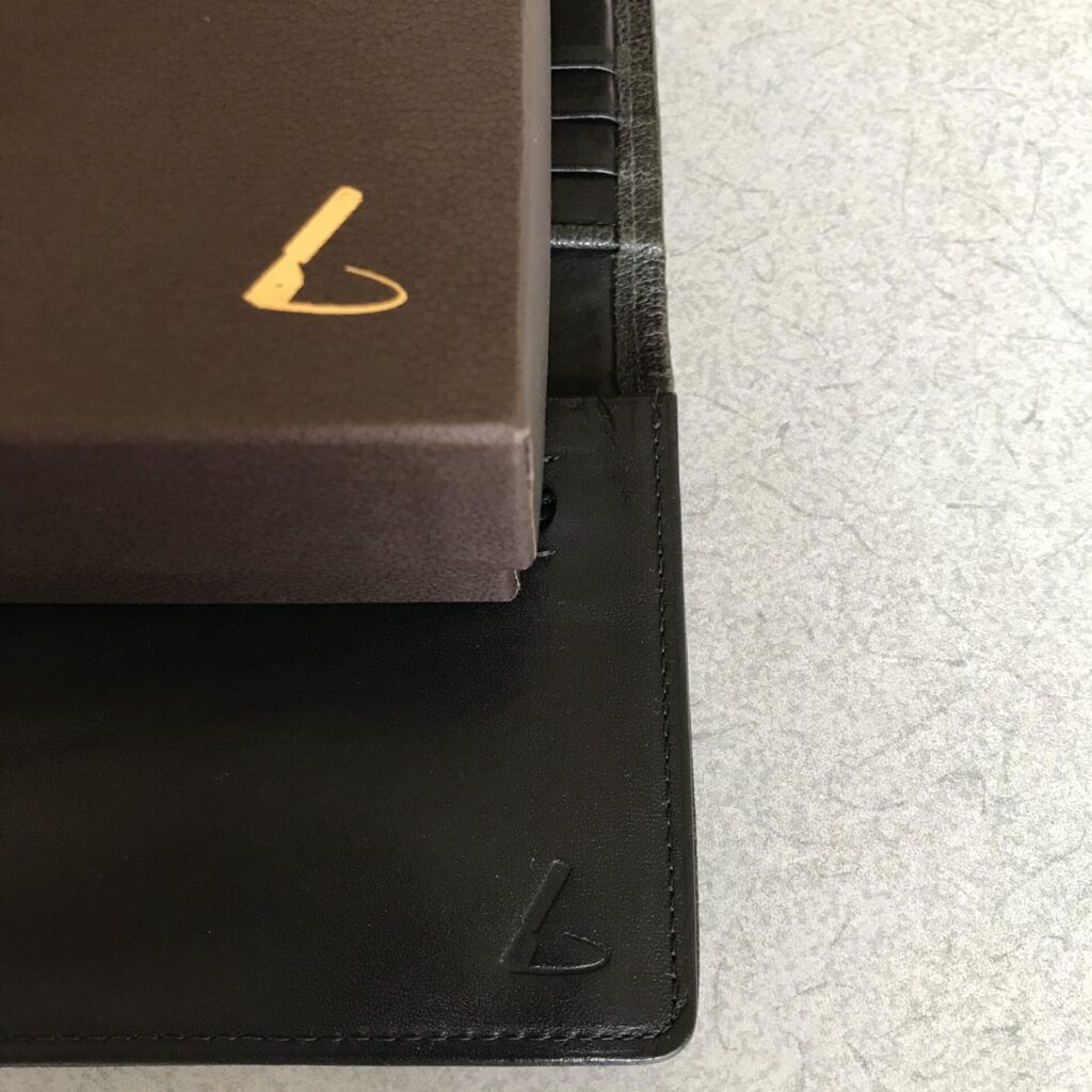 土屋鞄製作所 Lロゴ